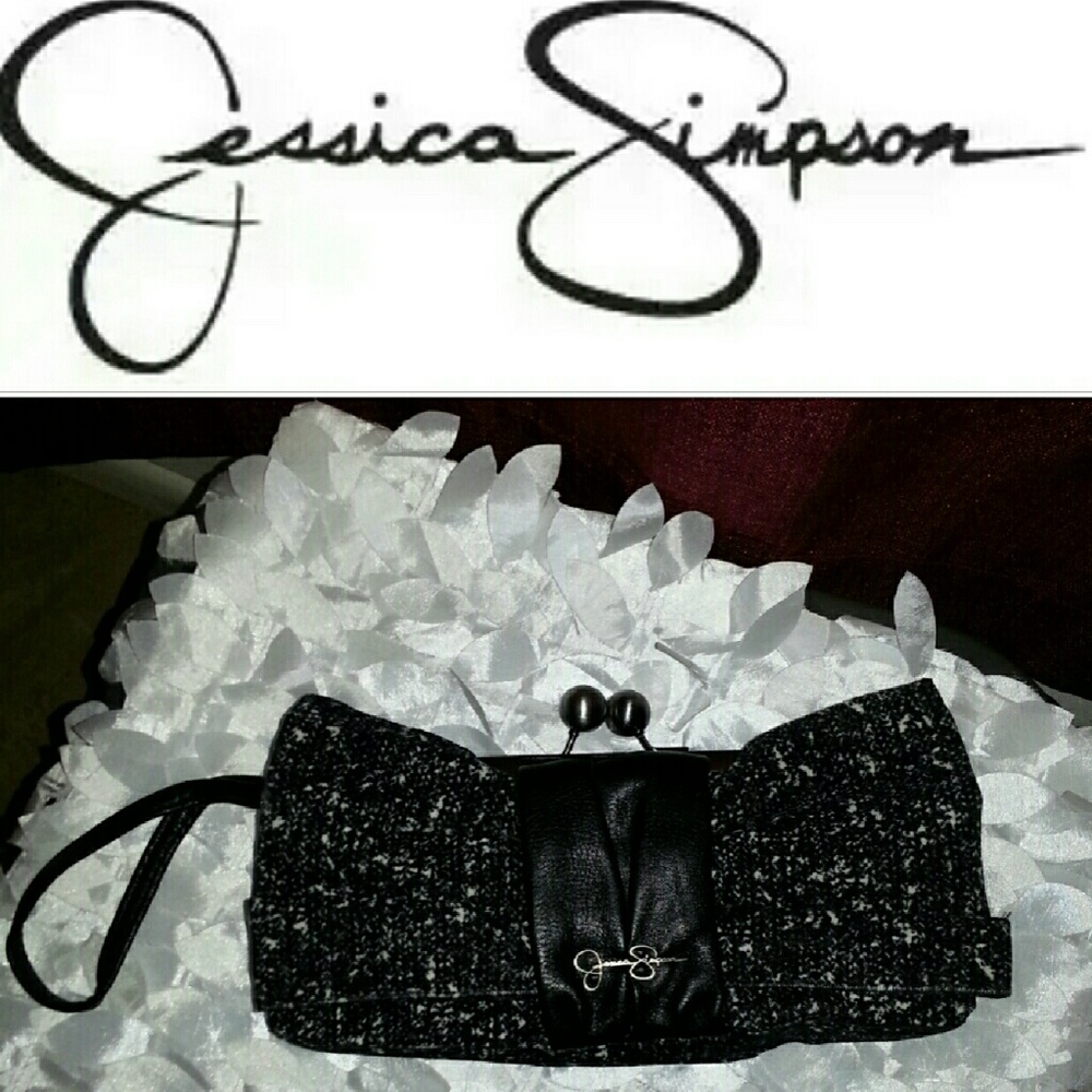 Jessica Simpson Kiss Lock cluch bag - Adorable!
